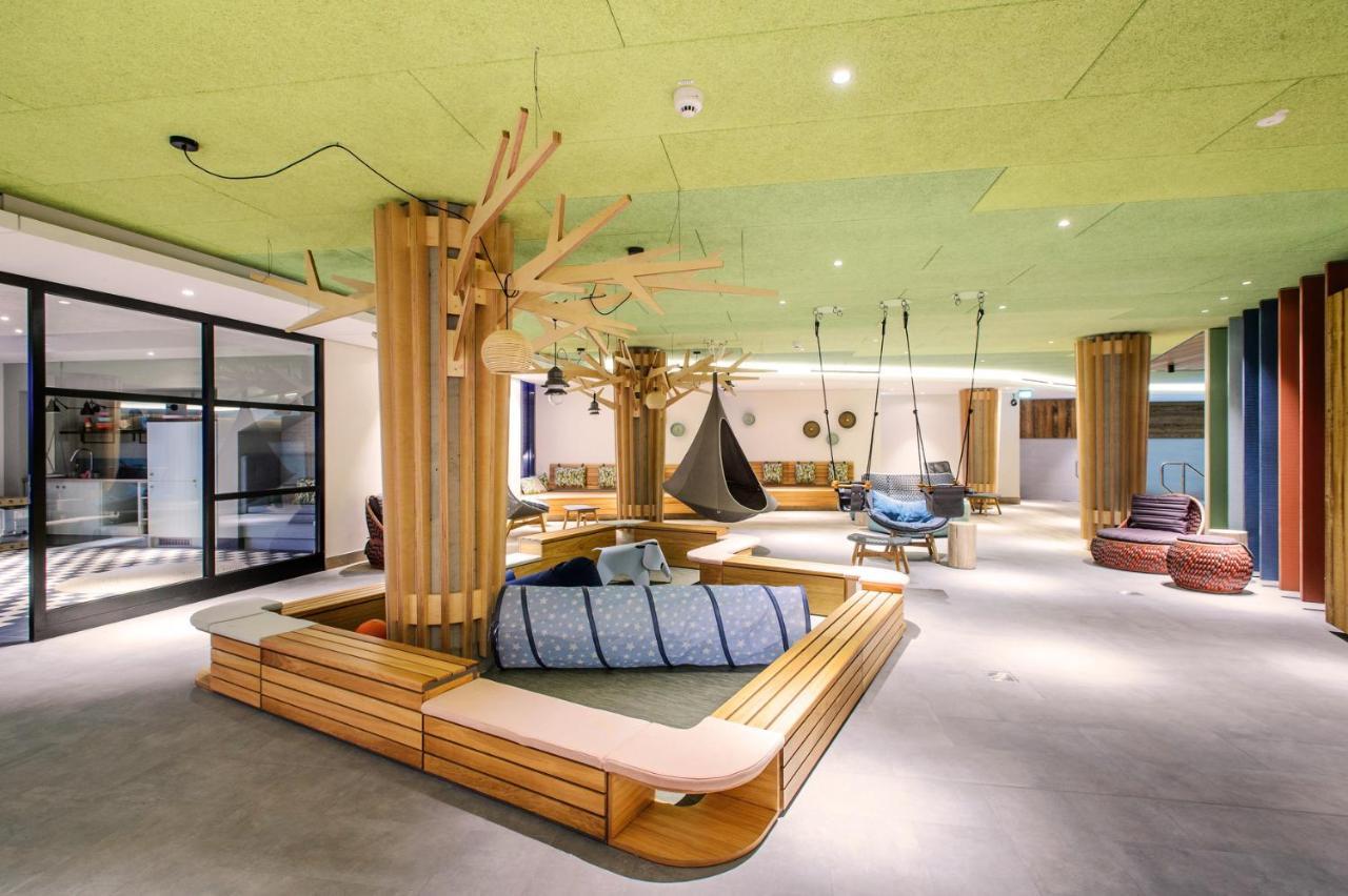 Das James 플렌스부르크 외부 사진 The interior of the new building