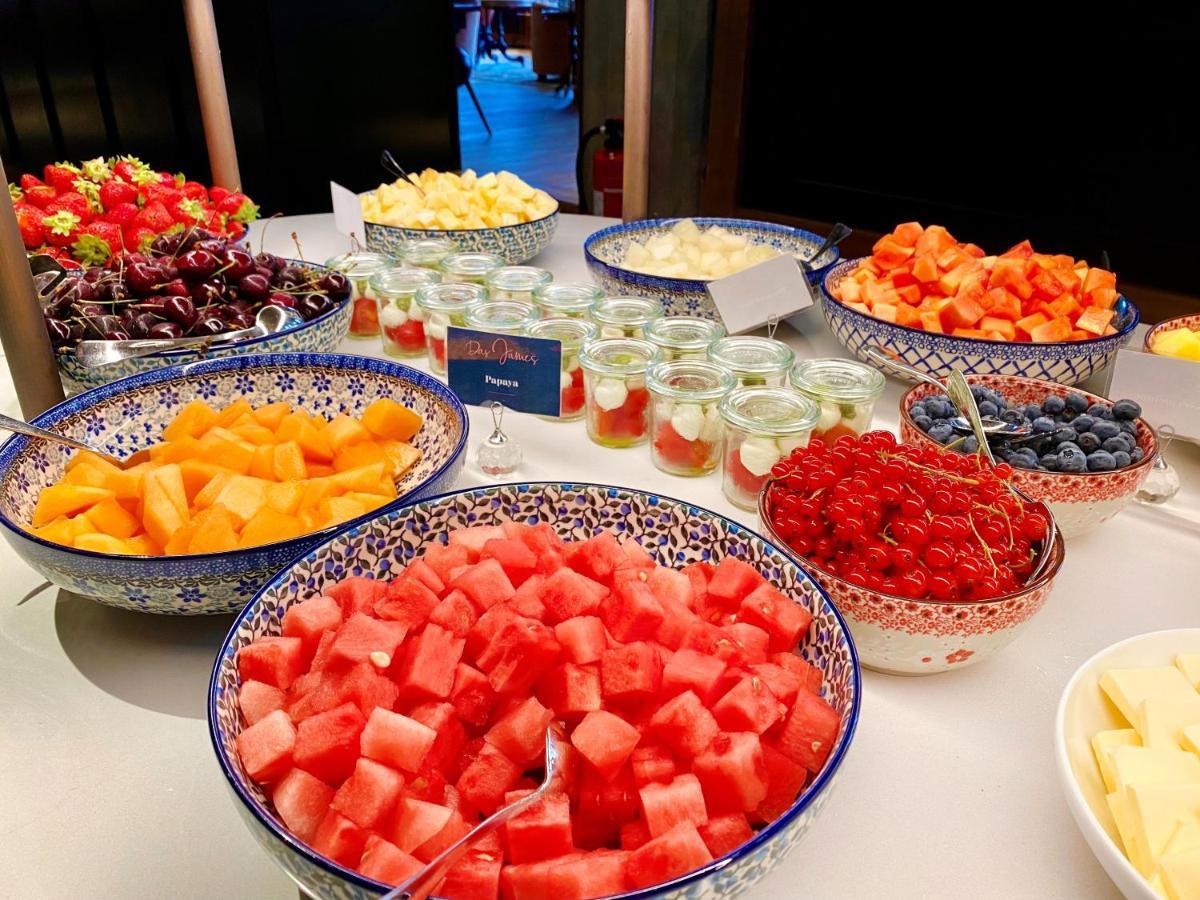 Das James 플렌스부르크 외부 사진 Fruit salad